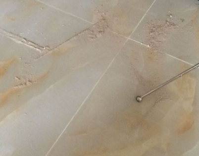 甘德瓷砖空鼓维修公司分享粘合剂选择不当在瓷砖铺贴过程中可能导致以下问题