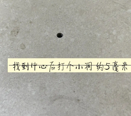 甘德瓷砖空鼓维修公司专业解答在瓷砖铺贴过程中，如果砂料搅拌不均匀，将会带来以下问题